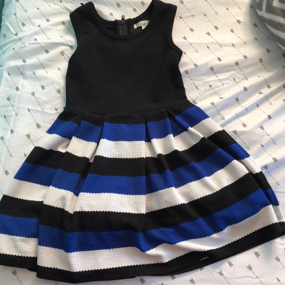Knitworks little girls dress. Size 8